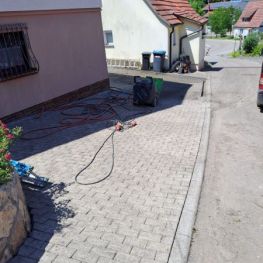 Gartenpflege und Unkrautentfernung (3).JPG